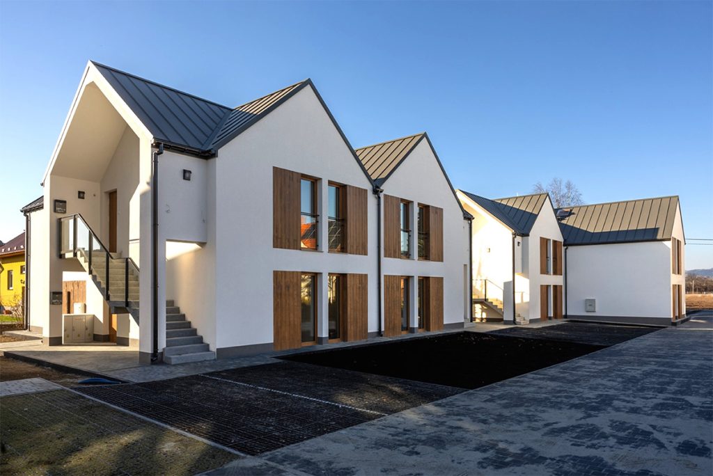 nwestycja “Bliska Węgierska” to kameralny kompleks czterech budynków, w których powstaje 14 nowoczesnych apartamentów.